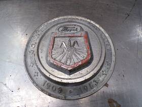 1953 Original Na1600a Hood Emblem Ford Jubilee Tractor Naa16600a