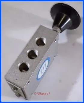 M384-0602 Airmatic Pnemumatic Valve 4 Way Mini-i Palm Button Without Spring Air Inert Gases Or Vacuum