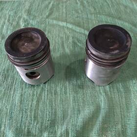 Allis-chalmers 4035245 Piston 3500 670 Tractor Generator Lot Of 2