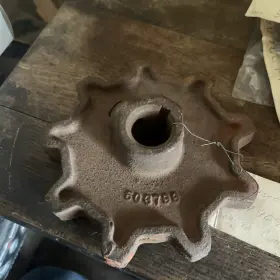 503799 Allis-chalmers Used 60 All Crop 9 Tooth Sprocket