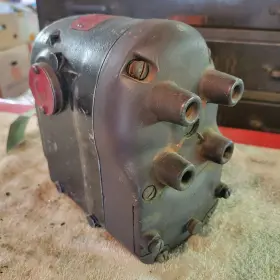 Mjb4 American Bosch Magneto 4cyl Base Mount No Coil/condenser - For Parts