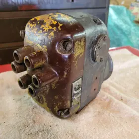 Mjc6c-101 American Bosch Magneto 6cyl Base Mount - For Parts Or Rebuild