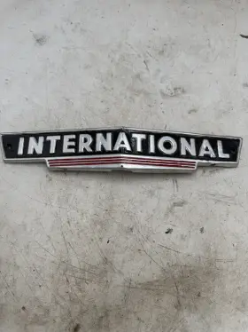 R2536 Bates Ih Farmall Front Emblem International A Industrial
