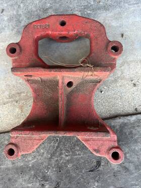 Caseih 126138 International H /case Bracket 117 Series Rear Mounted Cultivators Nos