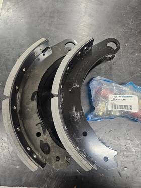 Caseih 84175754 Case Ih Brake Shoes