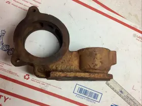 4f8466 Cat Caterpillar D4 Pony Motor Starter Bracket/housing. Part#4f8466 4f8466 Cat Caterpillar D4 Pony Motor Starter Bracket/housing. Part#4f8466