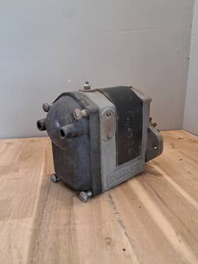 Cat Rt-2h Eisemann Rc 2h Magneto Crawler Caterpillar Pony For Parts Or Repair Os273