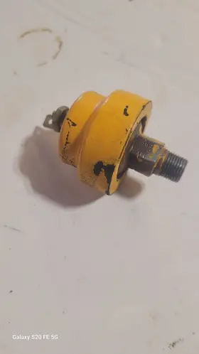 376855r92 Cub Cadet Ih Oil Press Switch Senior 154 185 184 International