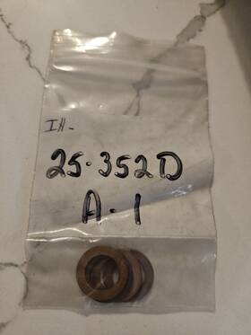 Farmall 25352d International Harvester Cub Oil Canister Seal Washer 154 185 184