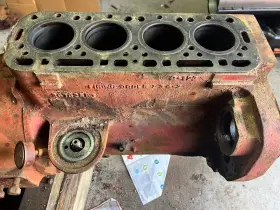 367825r3 Farmall 140 240 Tractor C123 Engine Block With Matching Caps 367825r3 Farmall 140 240 Tractor C123 Engine Block With Matching Caps