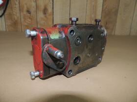 Farmall 371061r92 International 240 460 Hydra-touch Valve Left-inside