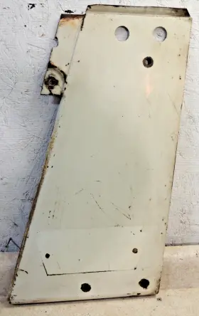 378667r11 Farmall International 706 Rh Radiator Side Panel Right