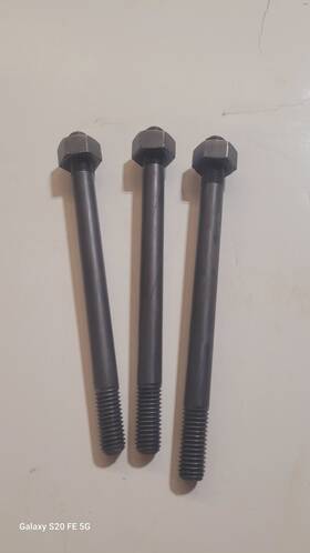 Farmall 49023da M Head Stud # Ith Nf Nut On Them