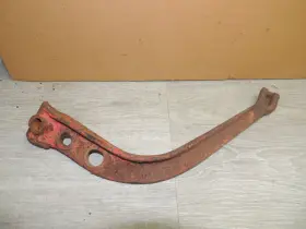 5013ea Farmall H Sh Hydraulic Belly Pump Control Rod Support Bracket 5013ea Farmall H Sh Hydraulic Belly Pump Control Rod Support Bracket