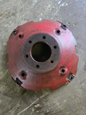 8529d Farmall Ih R.h Heavy Cast Wheel Center. Tractor Super A 100 130 140 8529d Farmall Ih R.h Heavy Cast Wheel Center. Tractor Super A 100 130 140