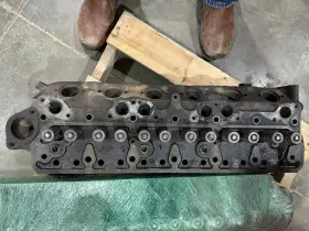 D282 Farmall Ih Cylinder Head
