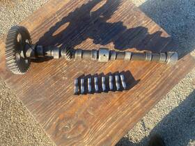 Ford 600-601-641-jubilee Tractor Jubilee-600-601-641 Camshaft With Gear And Valve Lifters