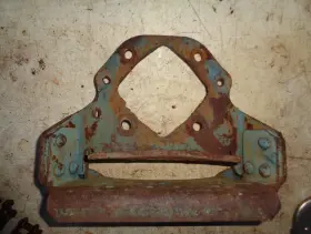 600-640-900-901-700 Ford Tractor 600-601-900-901 Drawbar Hanger Plate 600-640-900-901-700 Ford Tractor 600-601-900-901 Drawbar Hanger Plate