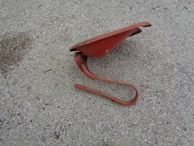 601-641-600-640 Ford Tractor Seat Assembly Hinged Metal Pan On Flat Spring