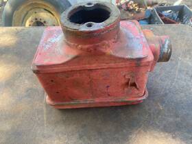 Ford 601-641-801-841-861-4000 Tractor 601-641-801-841-861 Diesel Engine Air Breather Box