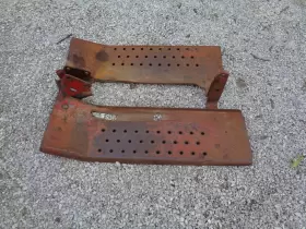 601-641-801-841-861 Ford Tractor Running Boards With Mount Brackets L-r 601-641-801-841-861 Ford Tractor Running Boards With Mount Brackets L-r