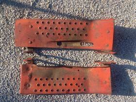 Ford 601-801-841-841-861 Tractor 601-801-641-841-861 Running Boards Left And Right With Mount Brackets