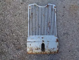 641-600-640-800-840-860 Ford 641-600-800 Tractor Hood Front Grill 641-600-640-800-840-860 Ford 641-600-800 Tractor Hood Front Grill