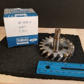 Ford 8n6608a 1950s 1960s 8n Tractor Oil Pump Gear Assy # Nos Oem