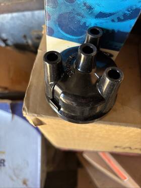Ford C5nf-121 Tractor 3 Cylinder Distributor Cap 06-a