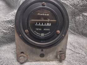 Ih 15001 Hobbs Stewart Warner Hour Meter With Mounting Bracket 4-40 Volts