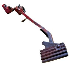 Ih 399741r1 399745r11 Lh Brake Pedal 454 464 484 574 584 674 684 784 884 Tractors
