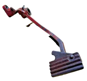 399745r11 Ih 399741r1 Lh Brake Pedal 454 464 484 574 584 674 684 784 884 Tractors