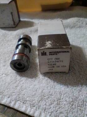 International 675656c91 Parts Valve Nos