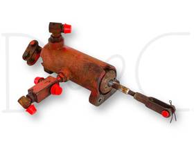 International Harvester 113965c93 1976 Ih 1086 Tractor Clutch Booster Cylinder Assembly