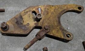 International Harvester 404935-r1 Ih Cub Lo-boy 154 185 Pto Pulley Shaft Adjuster Bracket