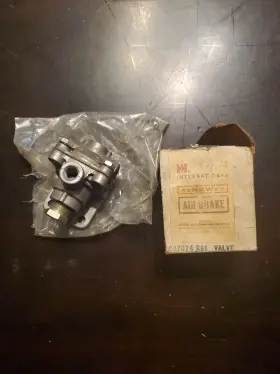 997074 International Harvester Rare Vintage Air Brake Valve Governor I.h. R91 997074 International Harvester Rare Vintage Air Brake Valve Governor I.h. R91