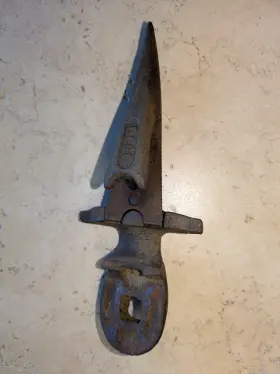 D698 International Harvester Vintage Ih 7 1/2 Inch Sickle Bar Mower Tooth Guard - Used