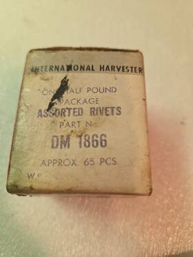 International Harvester Dm1866 Vintage Box Of Assorted Rivets Dm 1866