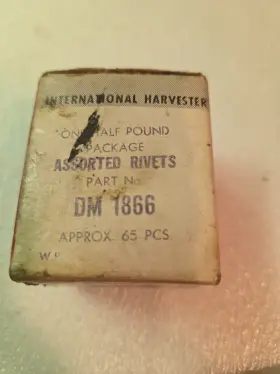 Dm1866 International Harvester Vintage Box Of Assorted Rivets Dm 1866