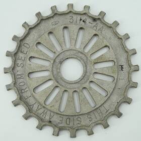 International Harvester Ih 3114aa Planter Hopper Soy Bean Seed Plate