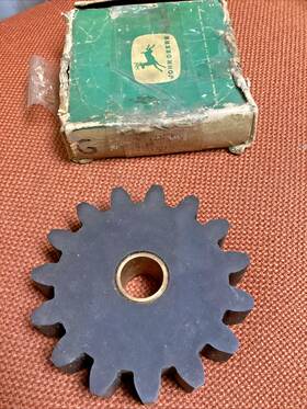 John Deere 1227r Genuine Idler Gear With Bushing #af1227r New Old Stock