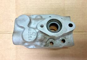 John Deere 2338r Steering Pump Cover #af2338r New Old Stock