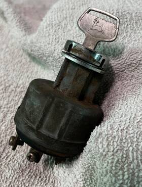 John Deere 650-1050 Tractor Ignition Key Switch Original Insignia