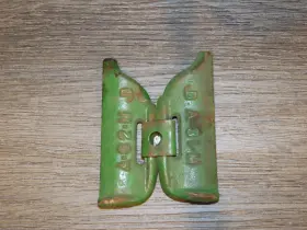 A-32-m John Deere Van Brunt Grain Drill Double Disc Opener Scraper