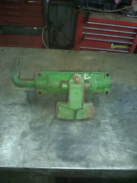 A4360r John Deere A5328r 60 Clutch Fork Operating Assembly A4823r A4824r A4361r A4360r John Deere A5328r 60 Clutch Fork Operating Assembly A4823r A4824r A4361r