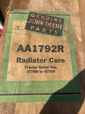 Aa1792r John Deere Vintage Radiator Core Nos