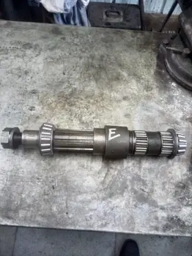 Aa4415r John Deere 60 Transmission Countershaft