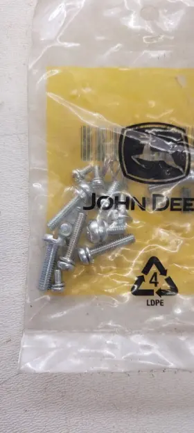 Am876047 John Deere Nos Screw Kit