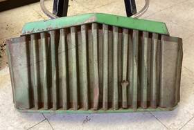 John Deere Ar35025 Grille Screen Dented