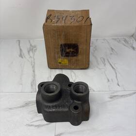 John Deere Ar39933 Oem Oil Filter Bypass Valve Housing R34301 440 340d 440d 500